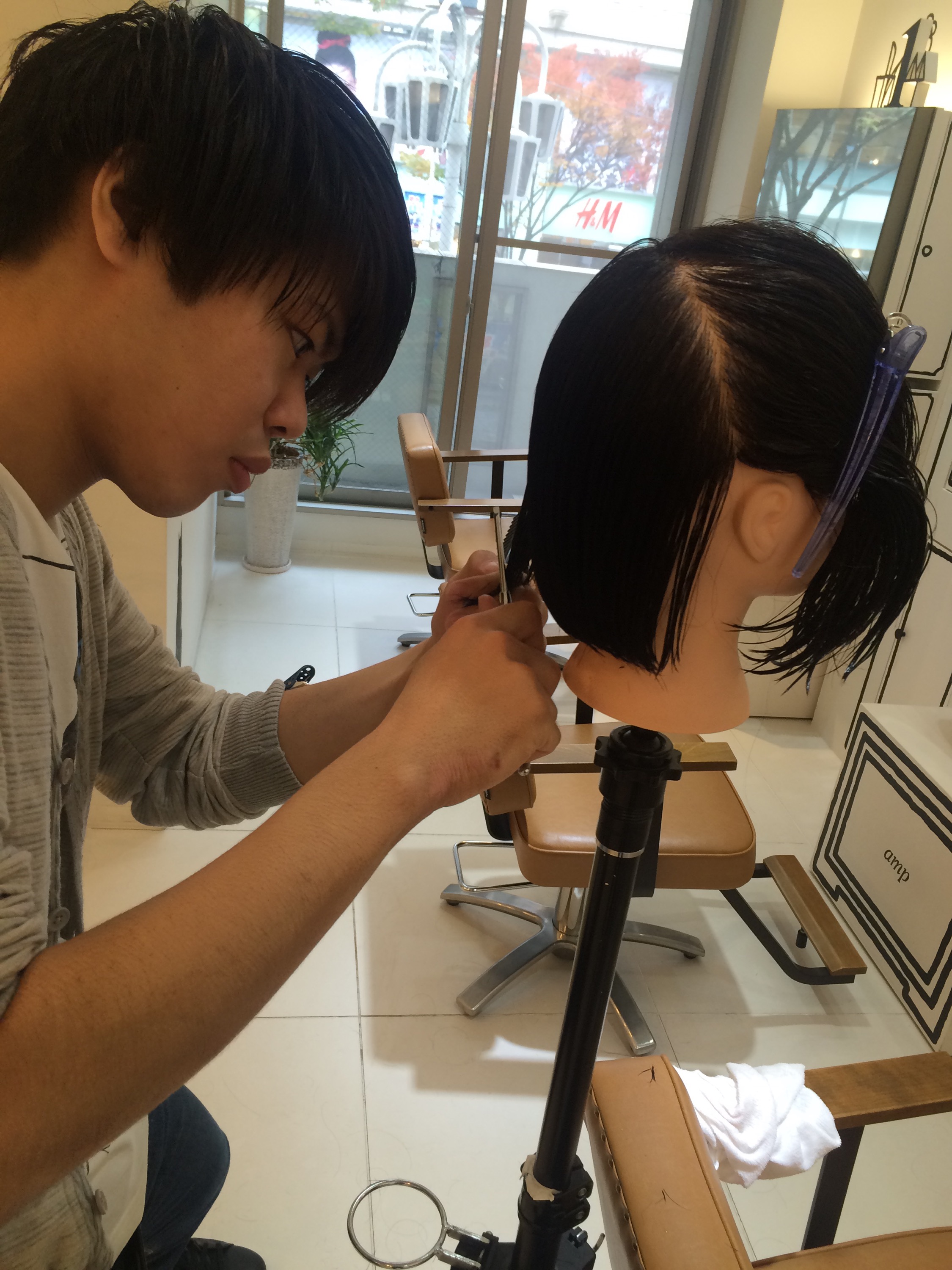 進化したレザーカットでしか作れないヘアスタイル | keisukeshinomiya